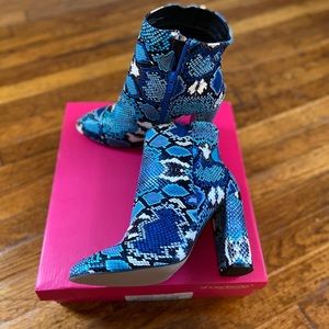 ShoeDazzle snakeskin boots